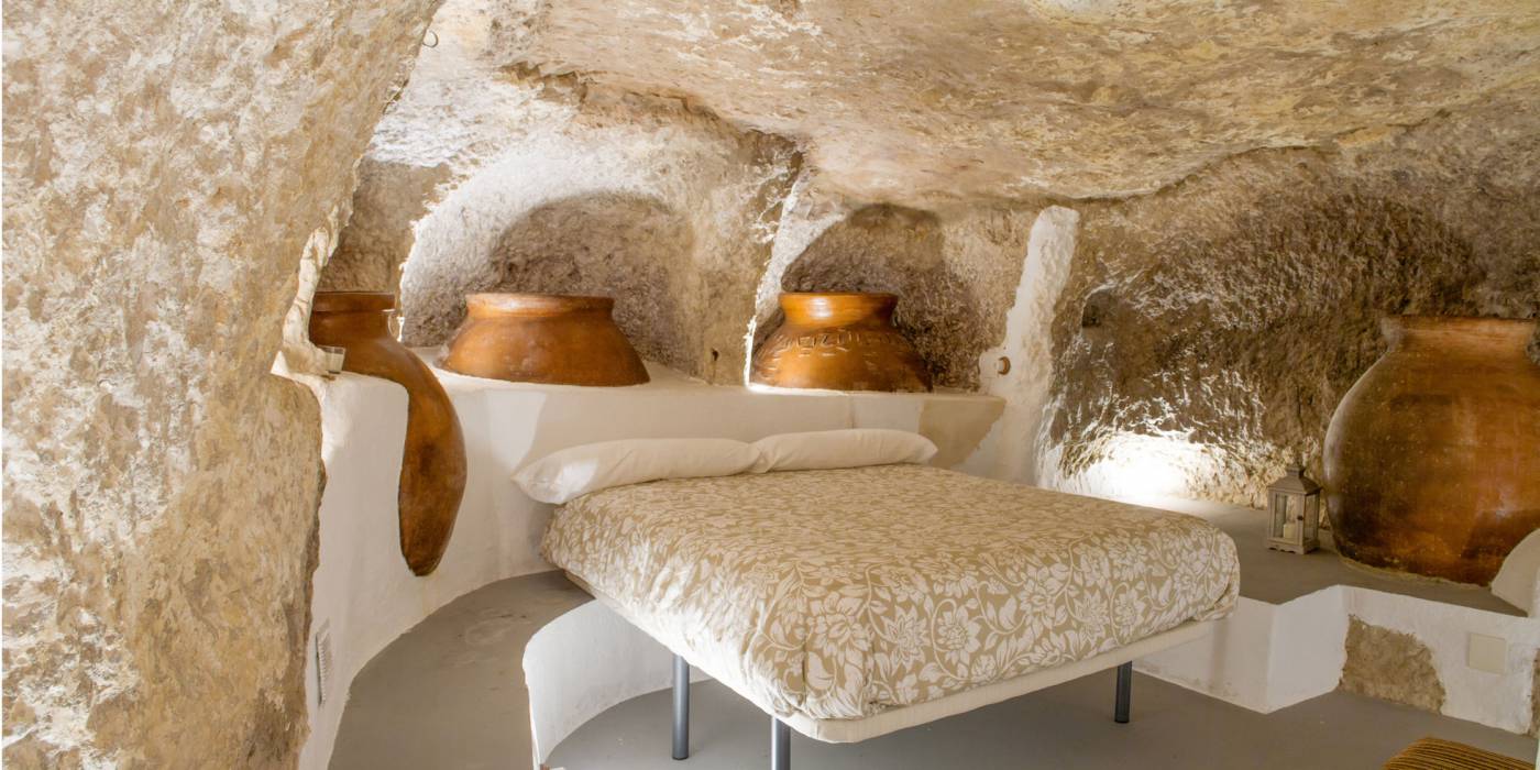 cueva tinajas
